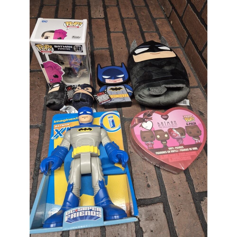 DC BATMAN Action Figure Collectible Toy Plushy Lot